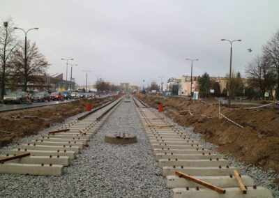 Pomiary przy układaniu torów tramwajowych